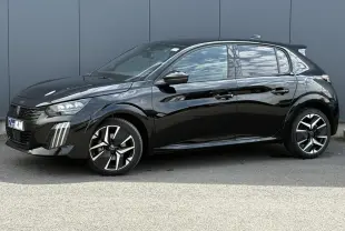 Peugeot 208 Hybrid 110 e-DSC6 GT noir Perla vue de profil côté gauche avec jantes alliage bi-tons.