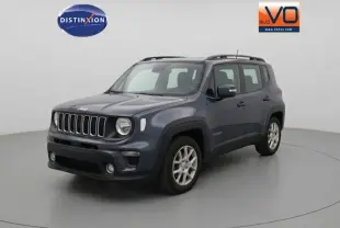 Jeep Renegade bleu en 3/4 avant droit, avec barres de toit et jantes alliage 17 pouces visibles.