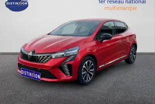 Renault Clio 2025 rouge désir métal vue 3/4 avant avec calandre noire et jantes alliage distinctives.