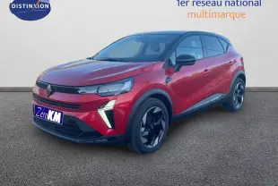 Renault Captur E-Tech hybride 2025 rouge passion avec toit noir, vue 3/4 avant mettant en valeur ses phares LED distinctifs.