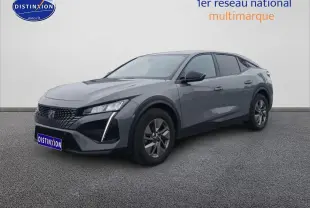 Peugeot 408 Hybrid 145 allure gris sellenium vue 3/4 avant avec phares LED et jantes alu.