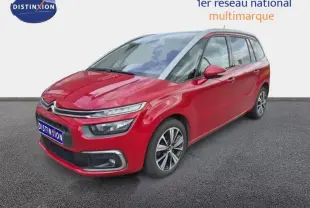 Citroën Grand C4 Spacetourer rouge Rubi en 3/4 avant droit avec jantes alliage et feux LED distinctifs.