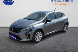 Renault Clio V gris foncé vue 3/4 avant droit, avec phares LED et jantes alliage 16 pouces.