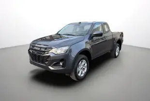 Isuzu D-MAX 2.2 TD 164 Space Evolution gris obsidian, vue 3/4 avant droit avec jantes alu 18 pouces.