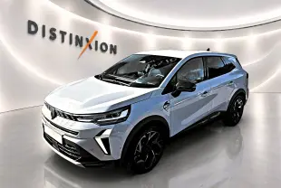 Vue 3/4 avant droite de la Renault Symbioz gris rafale avec jantes noires et détails noirs contrastants.