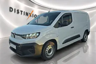 Vue 3/4 avant droit d'un Citroën Berlingo Fourgon XL blanc avec porte latérale coulissante et pare-chocs noir.
