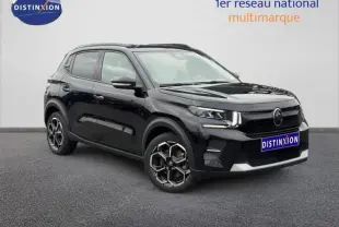 Citroën C3 électrique noire vue en 3/4 avant droit, avec jantes alu et signature lumineuse LED distinctive.