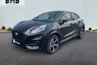 Ford Puma 1.0 EcoBoost Hybrid noir Agate métallisé, vue 3/4 avant avec jantes alliage distinctives.