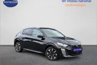 Peugeot 208 noir Perla Nera vue 3/4 avant droit, jantes alu et feux LED distinctifs visibles.
