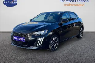 Peugeot 208 noir vue 3/4 avant droit, mettant en valeur ses phares LED et sa calandre distinctive.