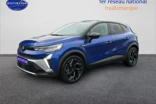 Renault Captur 2025 bleu iron et noir en 3/4 avant avec jantes alu noires et feux LED distinctifs.