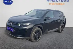 Vue 3/4 avant droite d'un Citroën C5 Aircross noir 2026 avec jantes noires et phares LED distinctifs.