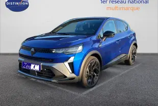 Renault Captur E-Tech hybride bleu Iron Metal en 3/4 avant droit avec jantes noires et calandre moderne.