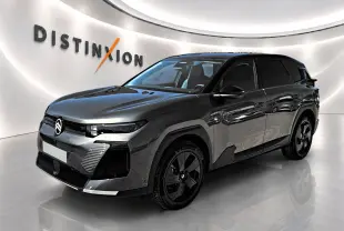 Citroën C5 Aircross 2026 gris platinium vue 3/4 avant avec toit noir et jantes alliage 19 pouces.