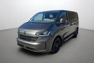 Volkswagen Transporter TDI 170 DSG ProCab L1 gris graphite, vue 3/4 avant avec jantes alu noires 17 pouces.