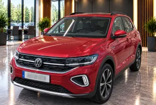 Volkswagen T-Cross rouge métal en 3/4 avant droit, avec calandre R-Line et jantes alliage distinctives.