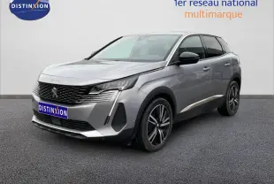 Peugeot 3008 hybride rechargeable gris Artense en 3/4 avant droit, avec jantes alliage et calandre noire distinctive.