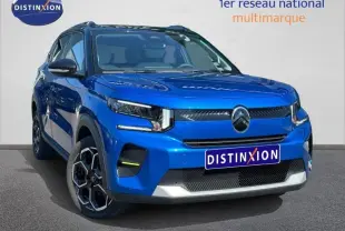 Citroën C3 2025 Bright Blue 3/4 avant droit avec toit noir et jantes alu distinctives.