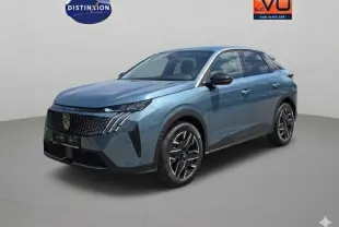 Peugeot 3008 Hybrid 145 e-DCS6 Allure bleu en 3/4 avant droit avec jantes alliage 19 pouces et calandre distinctive.