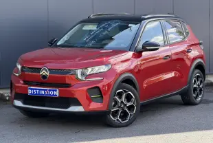 Citroën C3 Turbo 100 Max rouge Elixir vue 3/4 avant avec toit noir Perla Nera et jantes alliage noires.