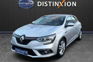 Renault Mégane gris alu vue 3/4 avant droit, avec phares LED et jantes alliage visibles.