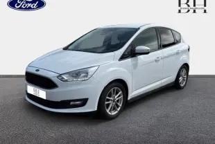 Ford C-MAX blanc Glacier vu en 3/4 avant droit, avec jantes alliage et vitres teintées sur fond neutre.