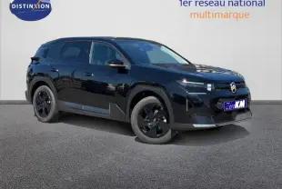 Citroën C5 Aircross noir Perla Nera vue 3/4 avant droit avec jantes noires et signature lumineuse LED.