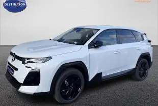 Vue 3/4 avant droite du Citroën C5 Aircross hybride blanc avec toit bi-ton noir et jantes noires.