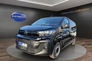 Citroën Jumpy noir en 3/4 avant droit, avec calandre noire brillante et jantes acier simples.