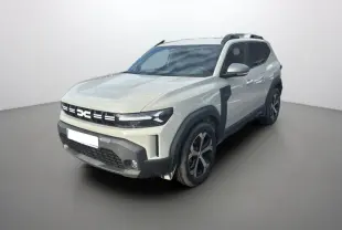 SUV Dacia Duster TCE 130 4x2 Journey couleur Sandstone, vue 3/4 avant droit avec jantes alu 18 pouces.