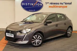 Peugeot 208 BlueHDi 100 S&S Active Pack gris foncé vue 3/4 avant droit en intérieur showroom.