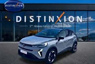 Renault Captur 1.2 TCe 115 Techno gris Rafale toit noir en 3/4 avant droit devant showroom Distinxion.