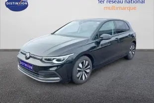 Volkswagen Golf 1.5 TSI noir métal vue 3/4 avant droit sur sol gris devant un mur blanc.