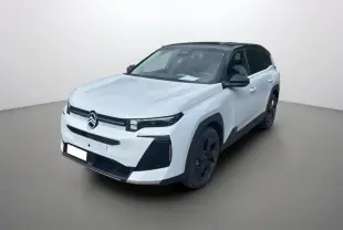 Citroën C5 Aircross New Hybrid 145 blanc okénite avec toit noir, vue 3/4 avant droit sur fond neutre.