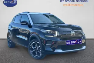 Citroën C3 2025 noir Perla Nera vue 3/4 avant avec jantes distinctives et calandre moderne.