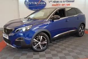 Peugeot 3008 1.6 Hybrid bleu en 3/4 avant droit, avec jantes alliage et détails chromés visibles.