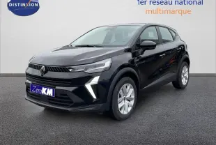 Vue 3/4 avant droit du Renault Captur noir 2025 avec feux LED et calandre moderne sur fond neutre.