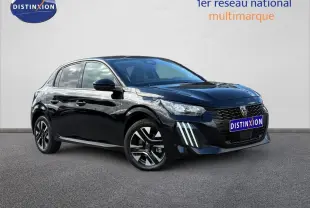 Peugeot 208 noir Perla Nera vue 3/4 avant droit, avec jantes alu et feux LED distinctifs.