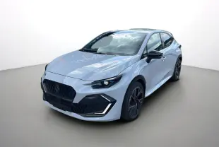 Renault Clio 6 E-Tech 160 Esprit Alpine gris rafale vue 3/4 avant avec jantes alu noires et feux LED distinctifs.